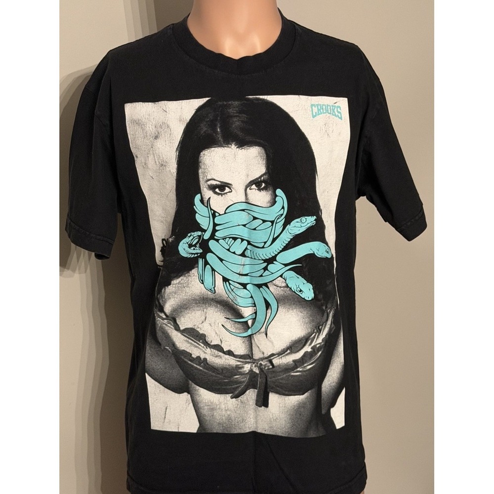 Crooks & Castles Men's Medium Black T-Shirt Snake Girl Can't Stop The Crooks